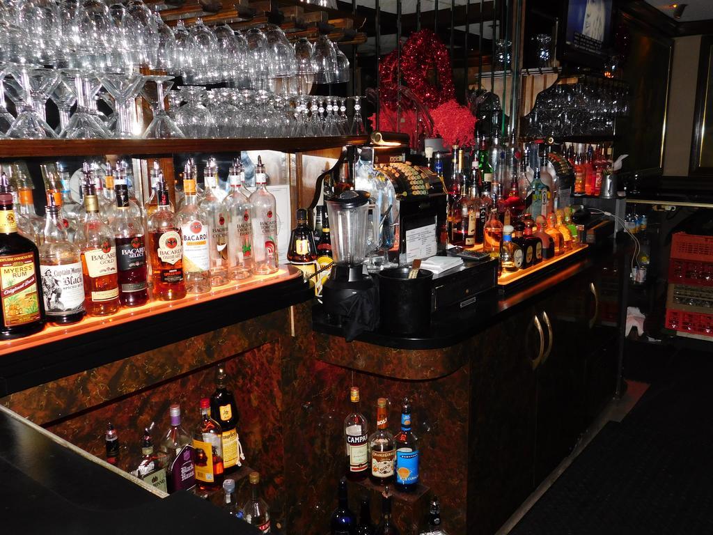 West Gate Inn Nyack Exterior photo